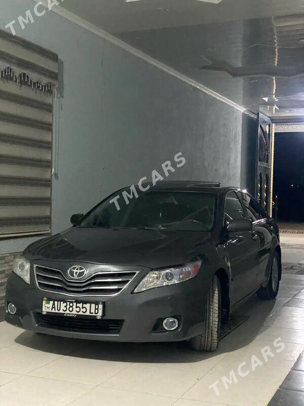 Toyota Camry 2011 - 240 000 TMT - Çärjew - img 7