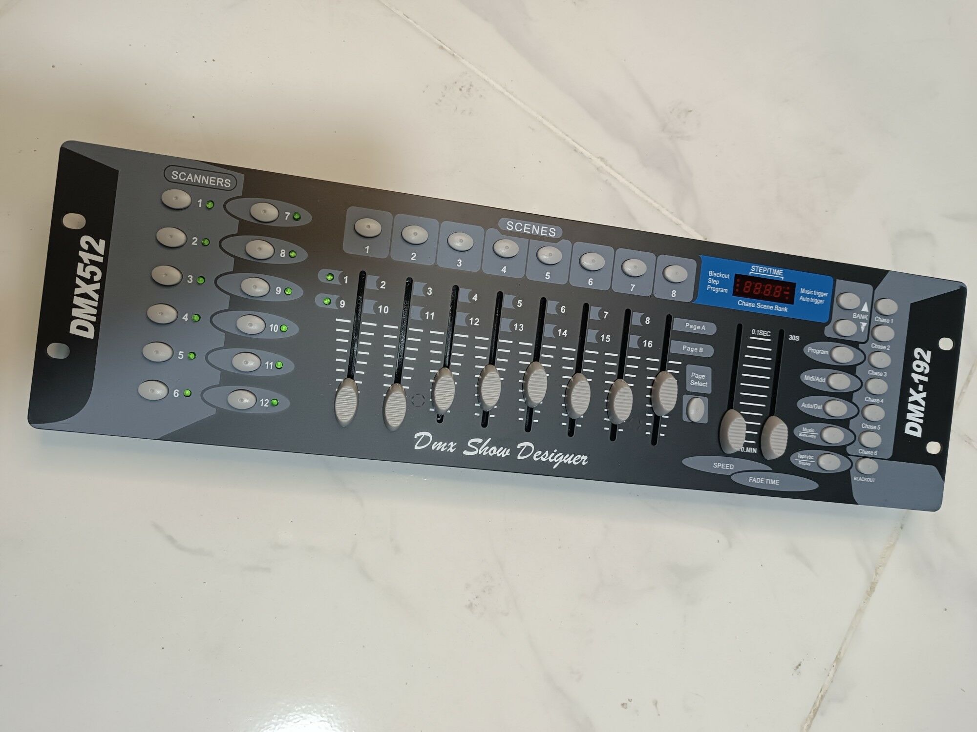 DMX 512 PULT - Parahat 4 - img 1