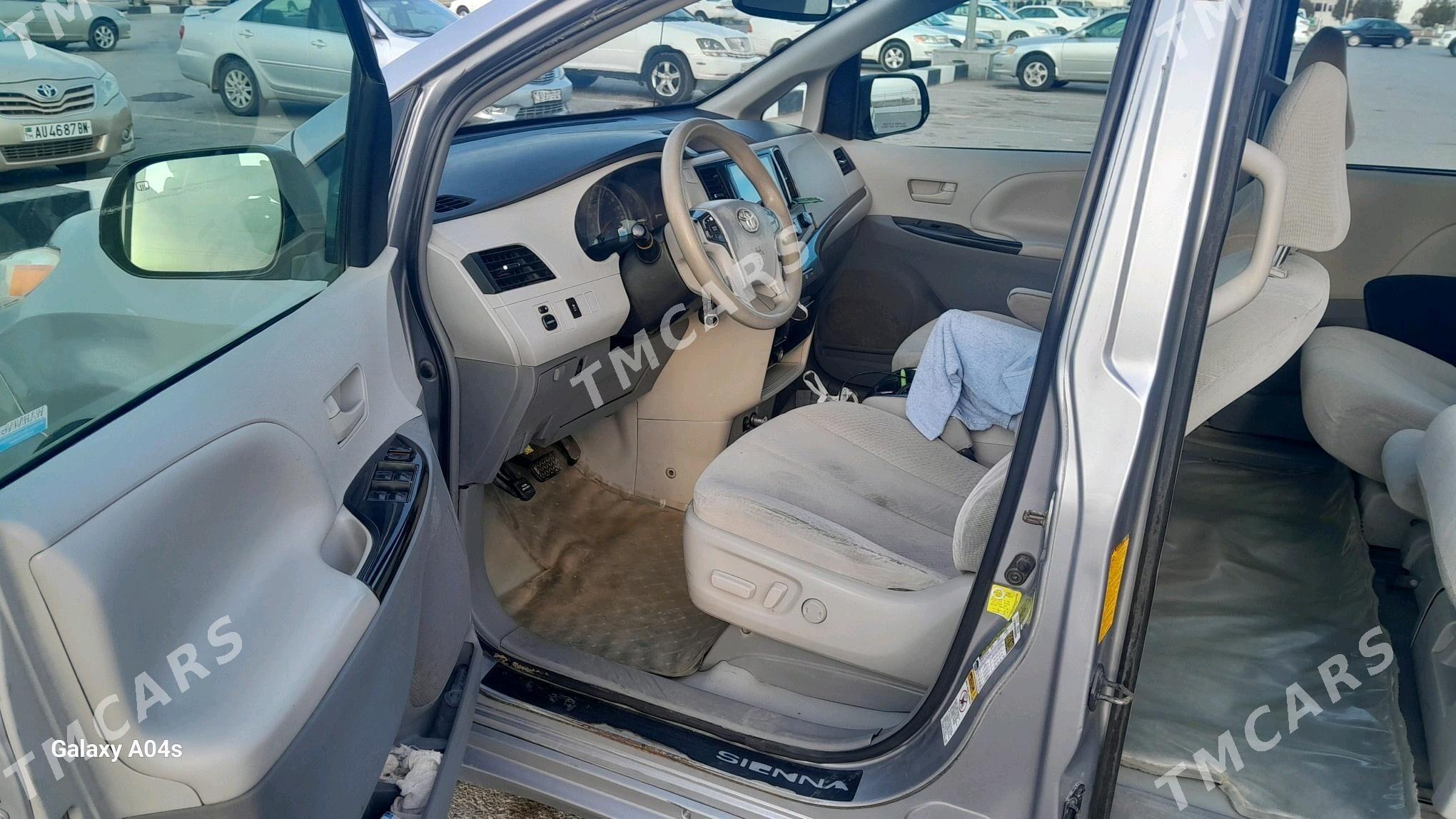 Toyota Sienna 2012 - 200 000 TMT - Türkmenbaşy etr. - img 2