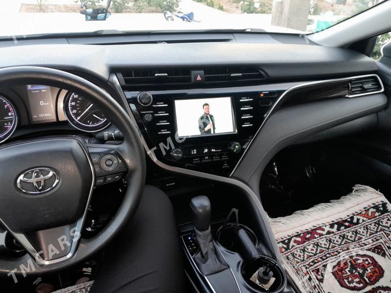 Toyota Camry 2018 - 330 000 TMT - Aşgabat - img 9