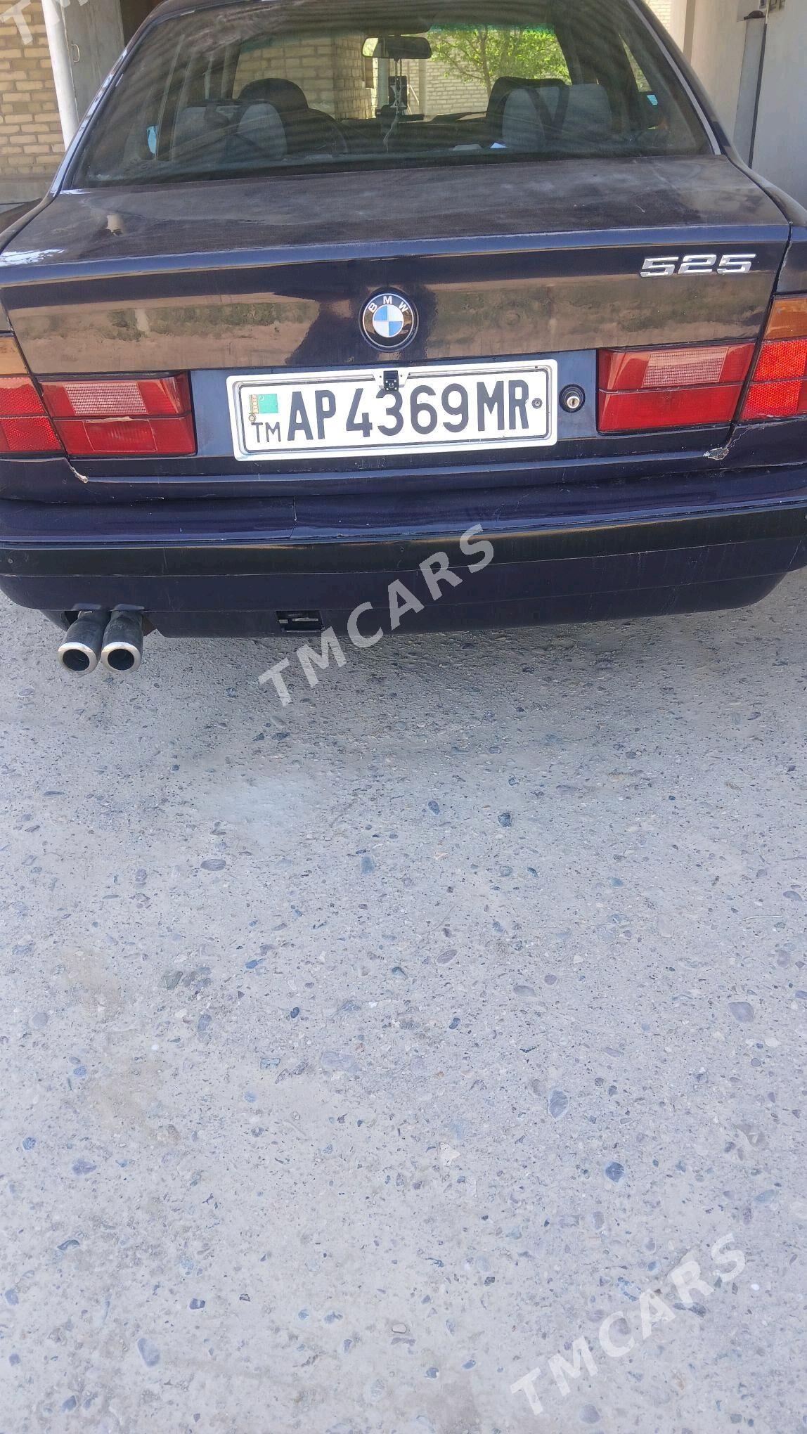 BMW 525 1989 - 35 000 TMT - Мургап - img 3