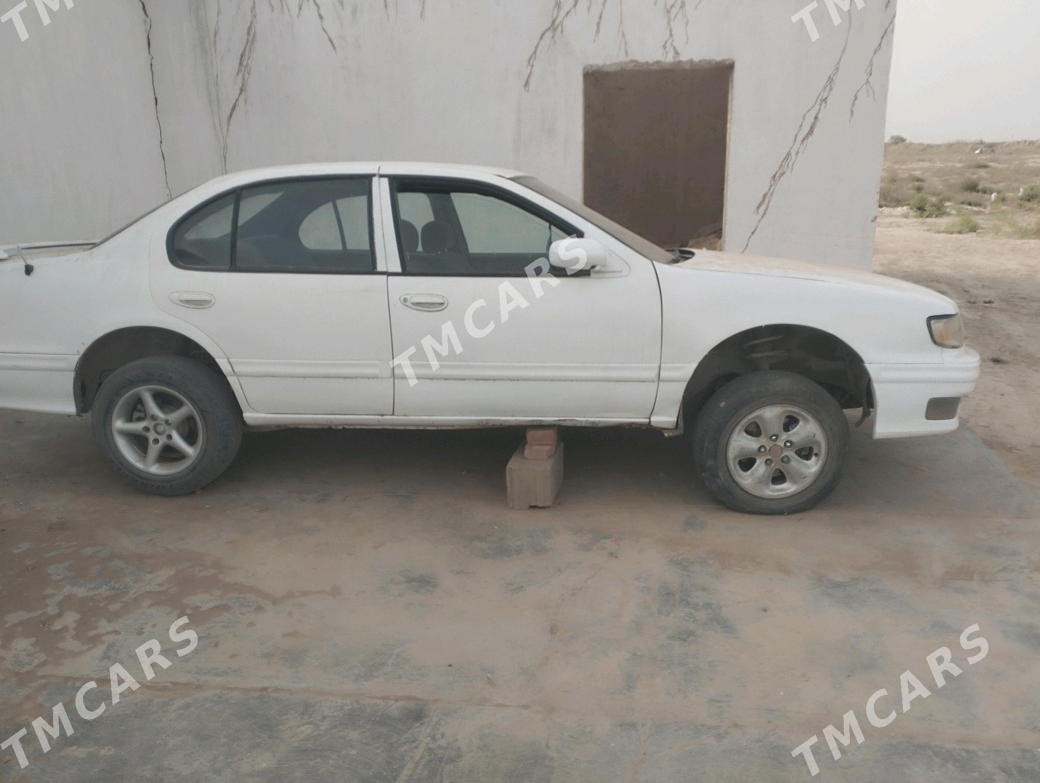 Nissan Cefiro 1994 - 25 000 TMT - Серахс - img 4