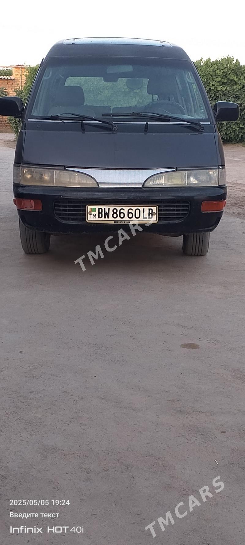 Toyota Town Ace 1992 - 30 000 TMT - Саят - img 3