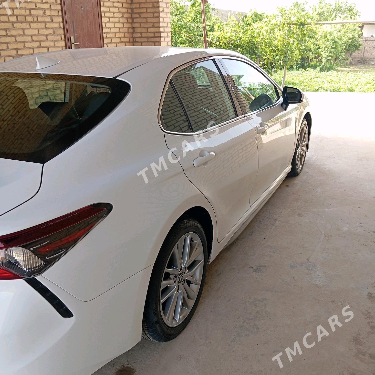 Toyota Camry 2022 - 310 000 TMT - Halaç - img 8