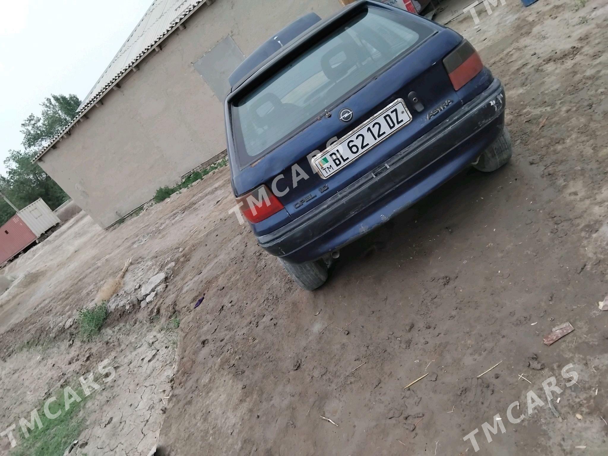 Opel Astra 1993 - 25 000 TMT - Губадаг - img 3
