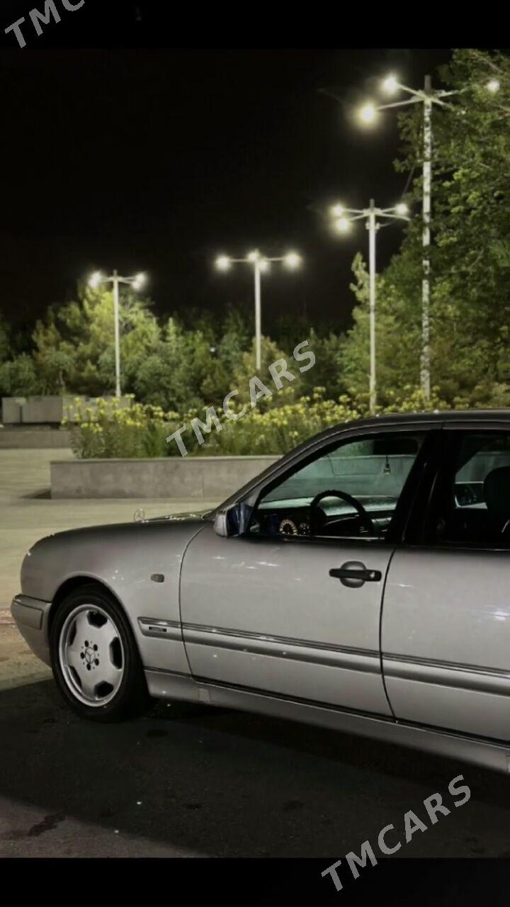Mercedes-Benz C320 1999 - 135 000 TMT - Балканабат - img 4