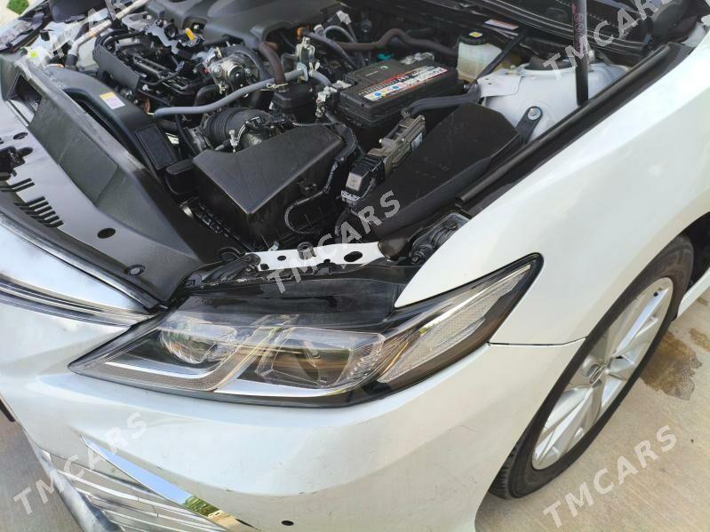 Toyota Camry 2022 - 390 000 TMT - Тязе заман - img 5