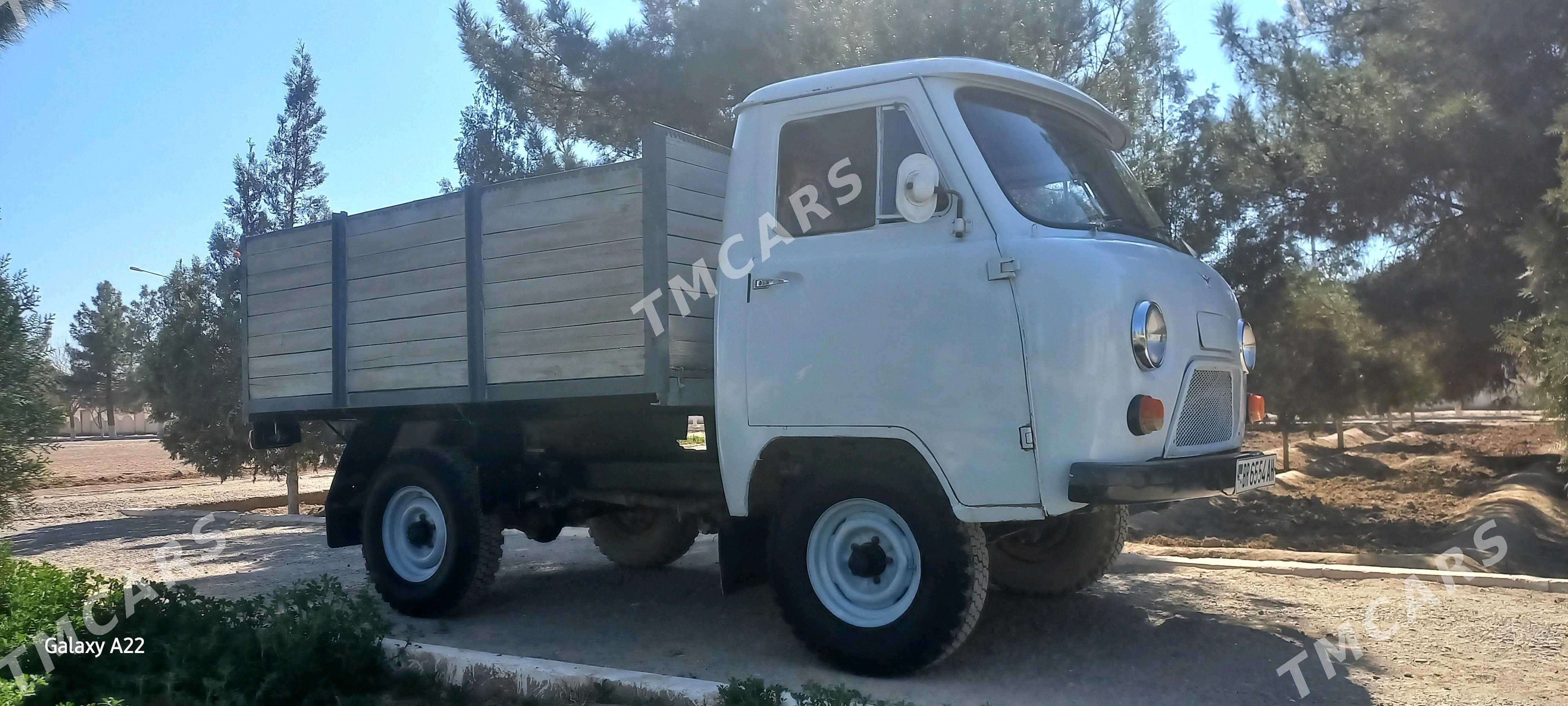 UAZ 452 1984 - 50 000 TMT - Теджен - img 2
