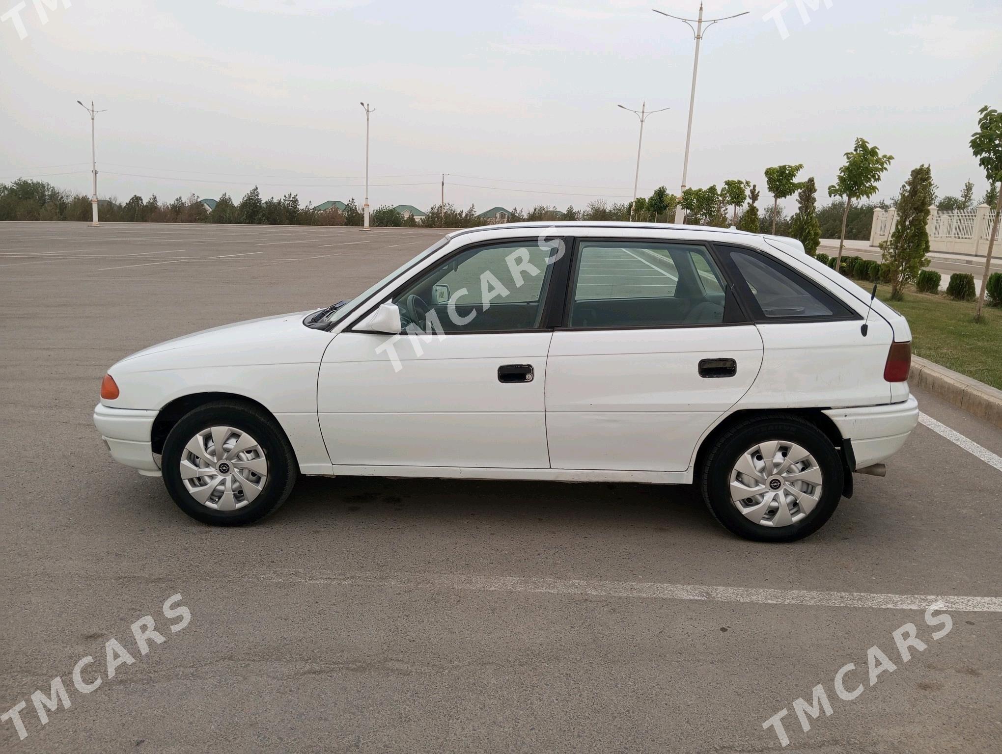 Opel Astra 1992 - 35 000 TMT - Анев - img 4