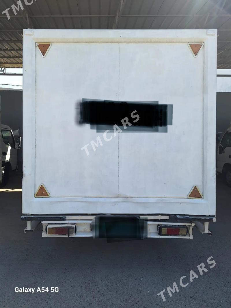 Isuzu Forward 2010 - 200 000 TMT - Анев - img 4