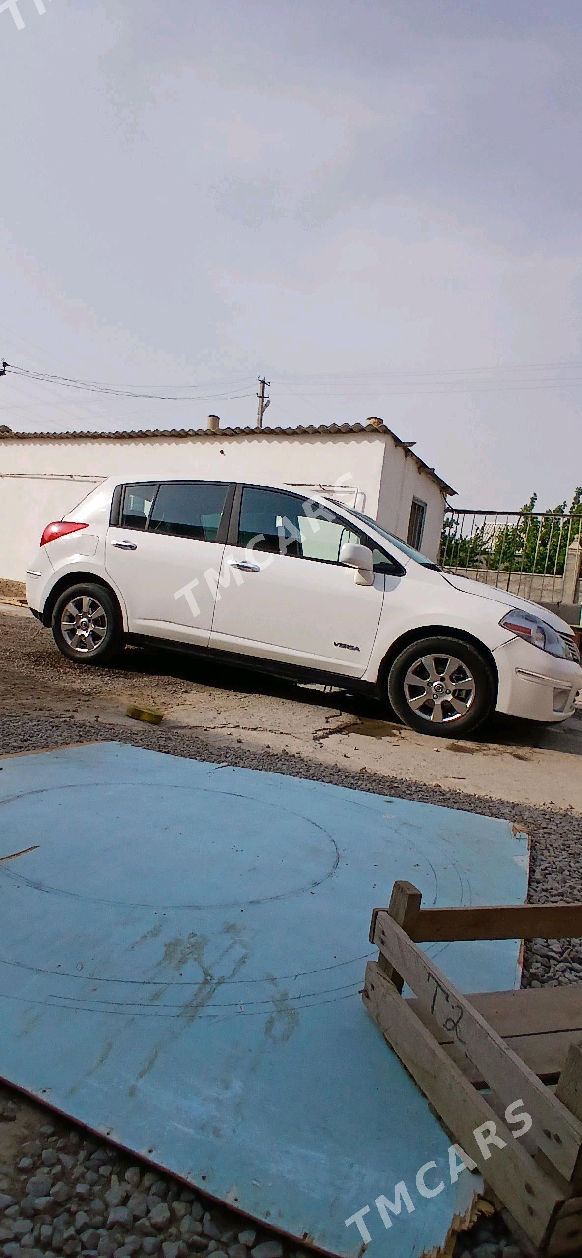 Nissan Versa 2009 - 122 000 TMT - Ашхабад - img 2