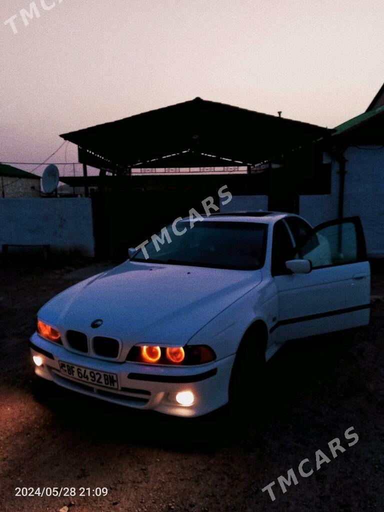BMW E39 2002 - 125 000 TMT - Туркменбаши - img 7