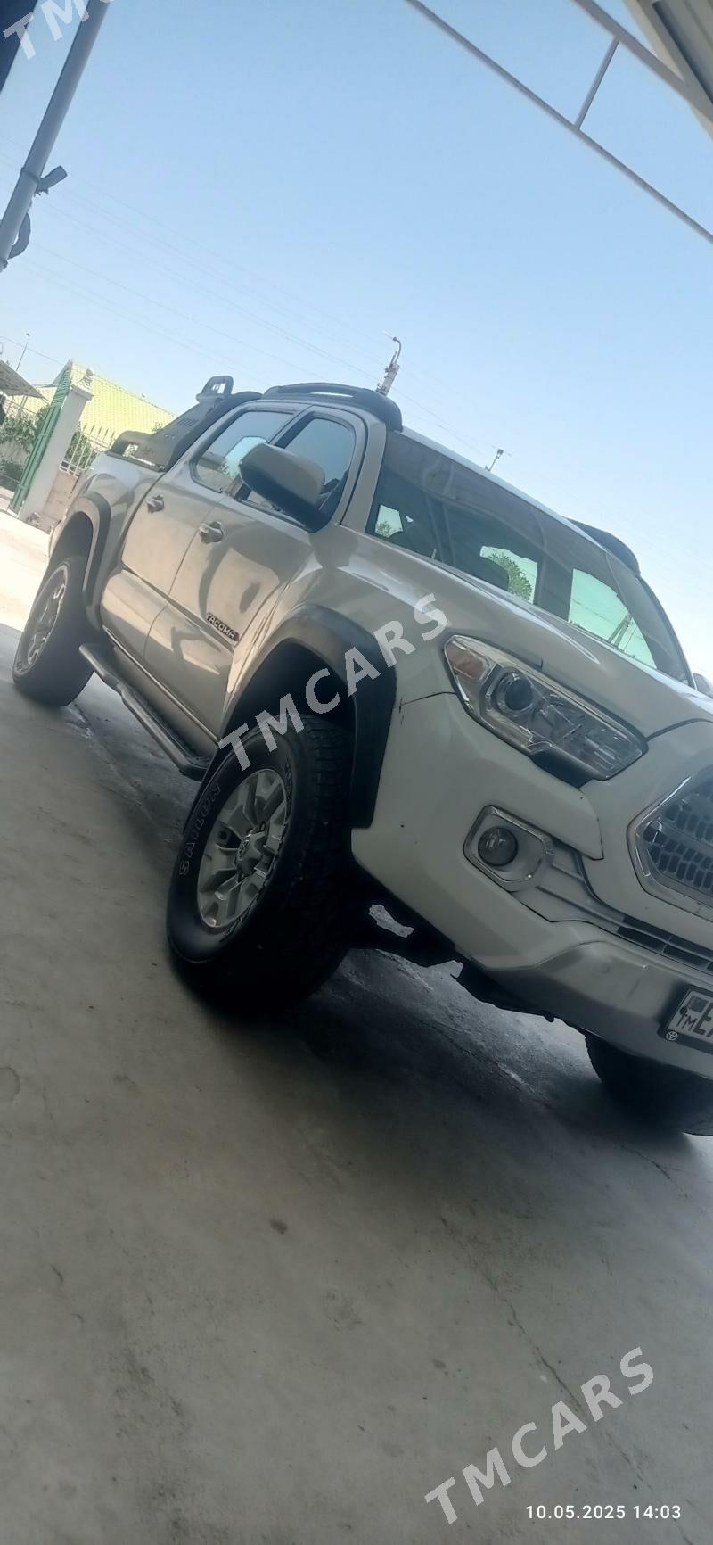 Toyota Tacoma 2017 - 350 000 TMT - Aşgabat - img 2