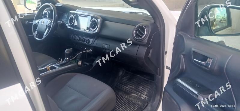 Toyota Tacoma 2017 - 350 000 TMT - Aşgabat - img 6