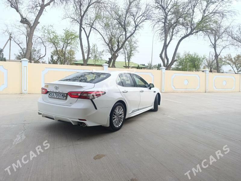Toyota Camry 2018 - 310 000 TMT - Байрамали - img 4