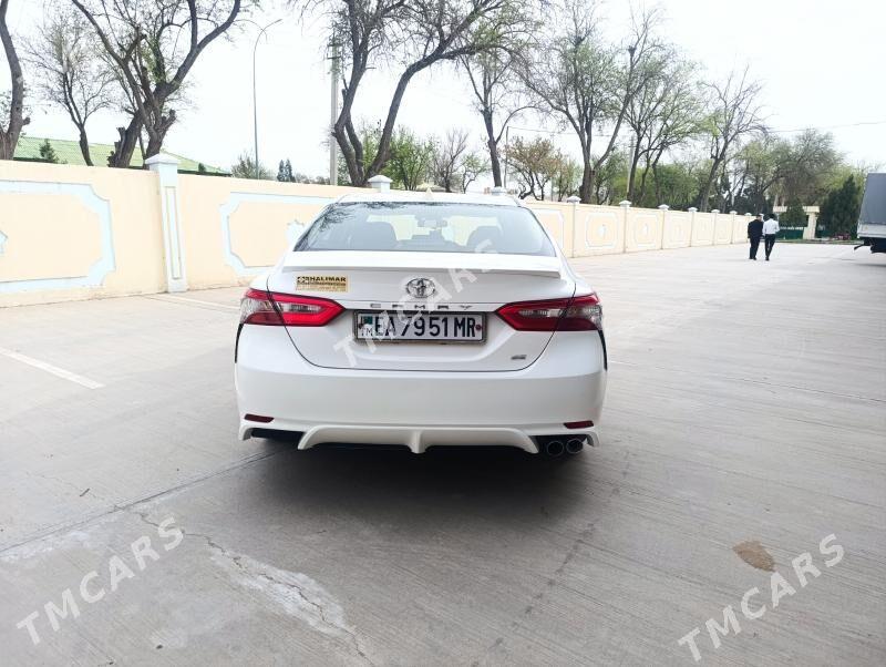 Toyota Camry 2018 - 310 000 TMT - Байрамали - img 3