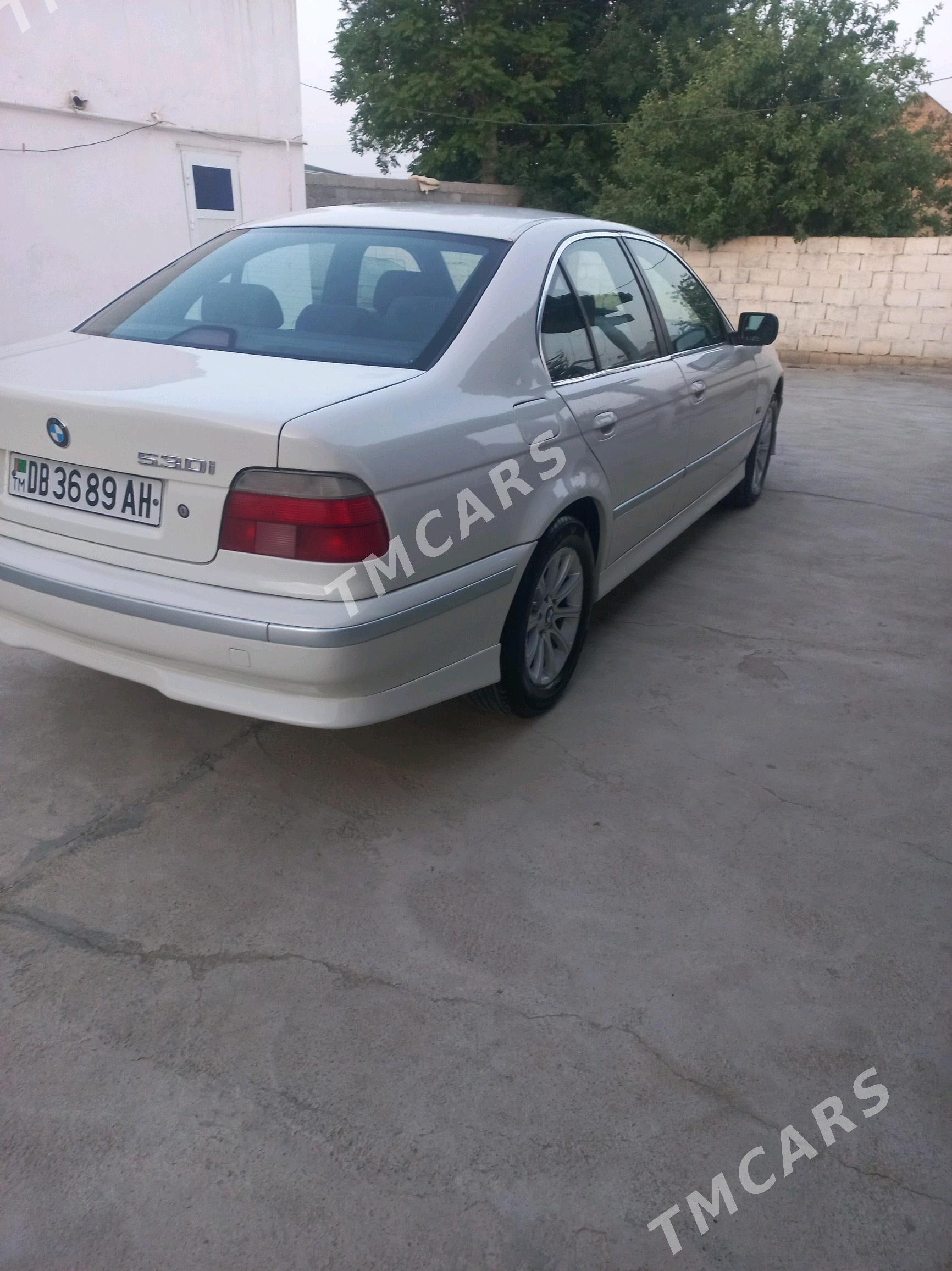 BMW 530 2000 - 99 000 TMT - Bäherden - img 1