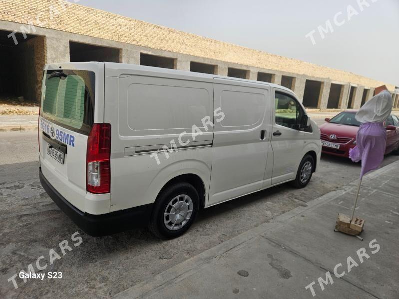 Toyota Hiace 2019 - 540 000 TMT - Мары - img 5