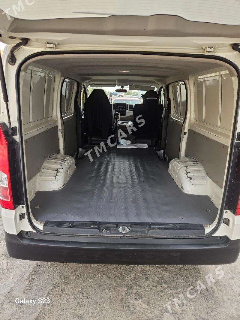 Toyota Hiace 2019 - 540 000 TMT - Мары - img 3