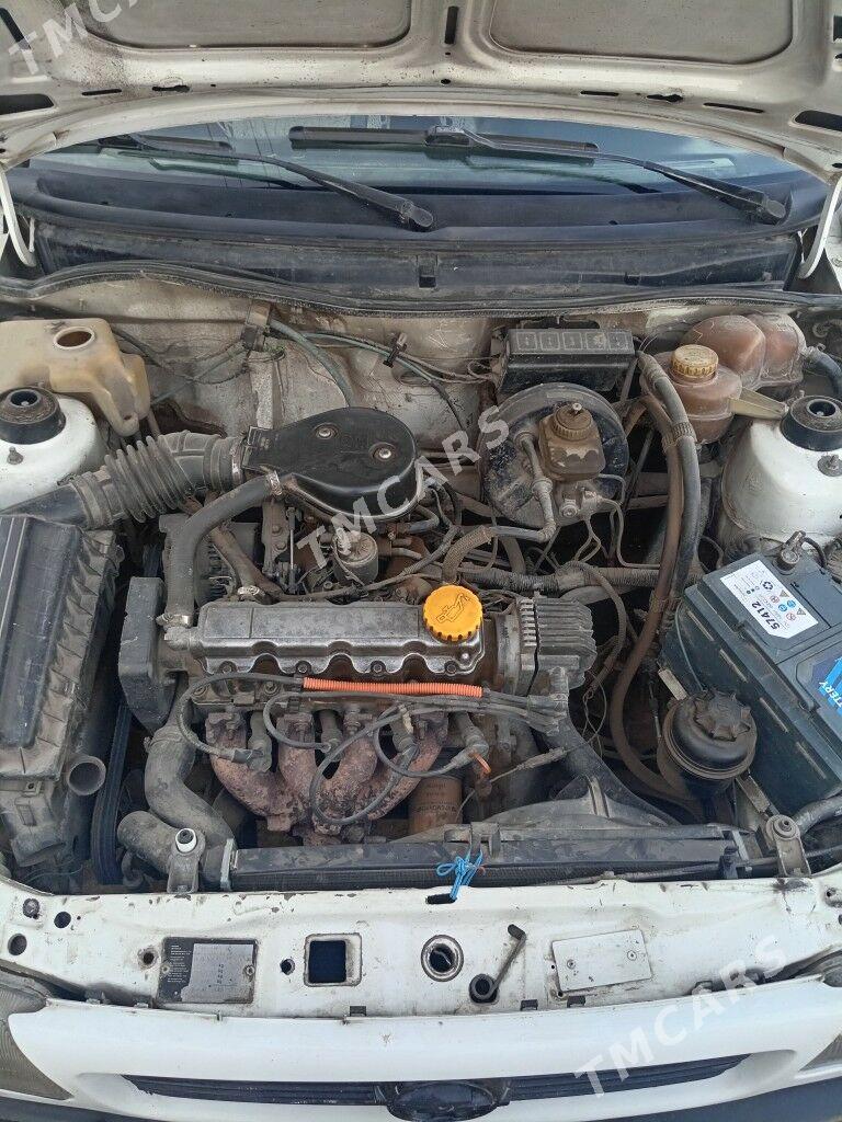 Opel Astra 1995 - 40 000 TMT - Шабатский этрап - img 3