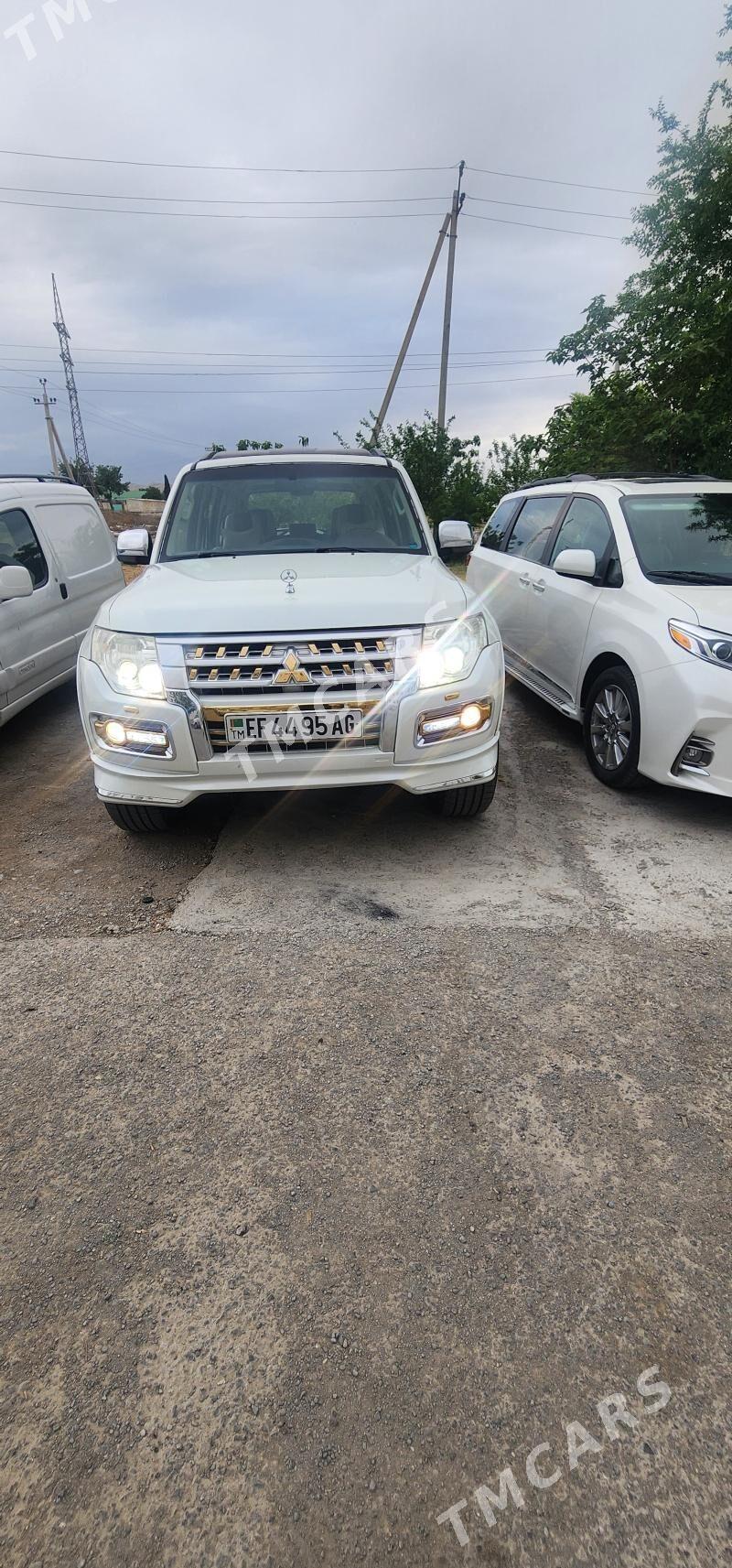 Mitsubishi Pajero 2014 - 330 000 TMT - Aşgabat - img 2