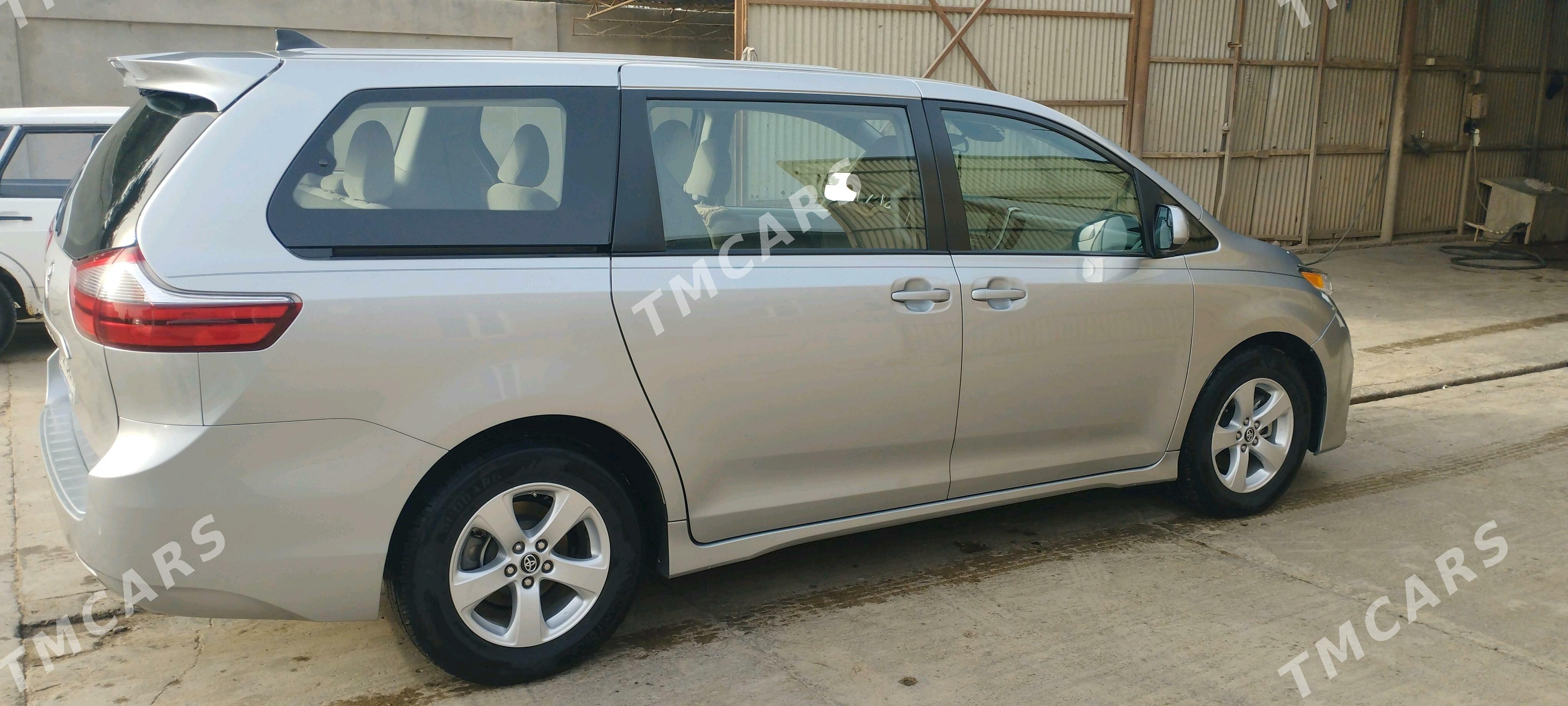 Toyota Sienna 2020 - 370 000 TMT - Wekilbazar - img 5