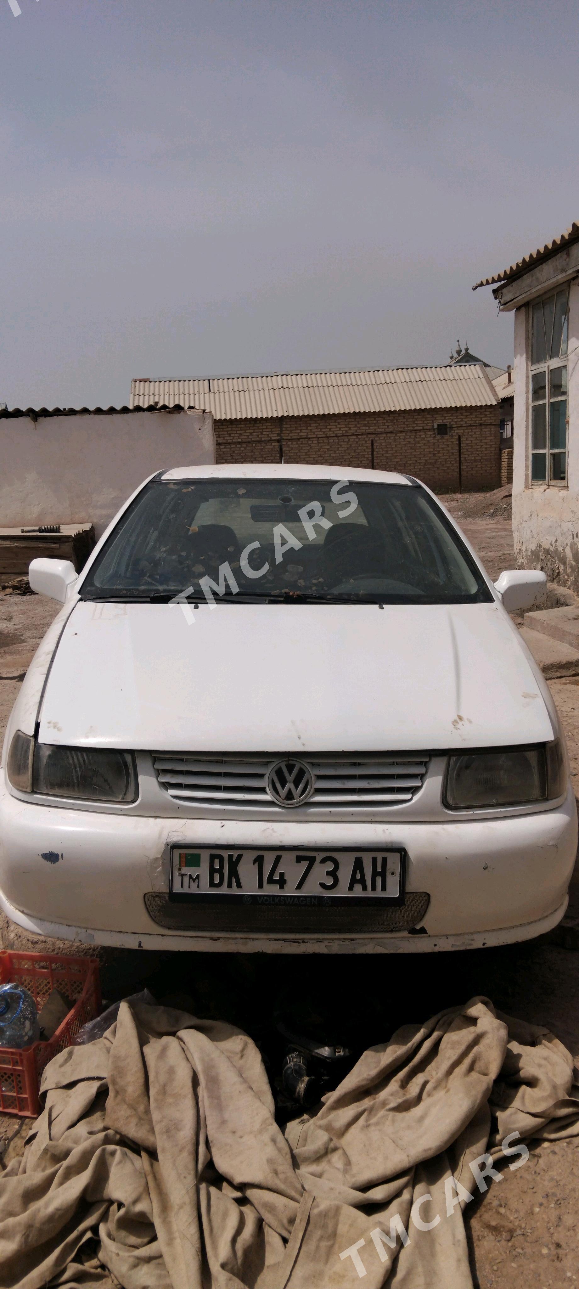 Volkswagen Polo 1996 - 17 000 TMT - Серахс - img 3