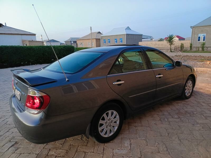 Toyota Camry 2004 - 230 000 TMT - Байрамали - img 8