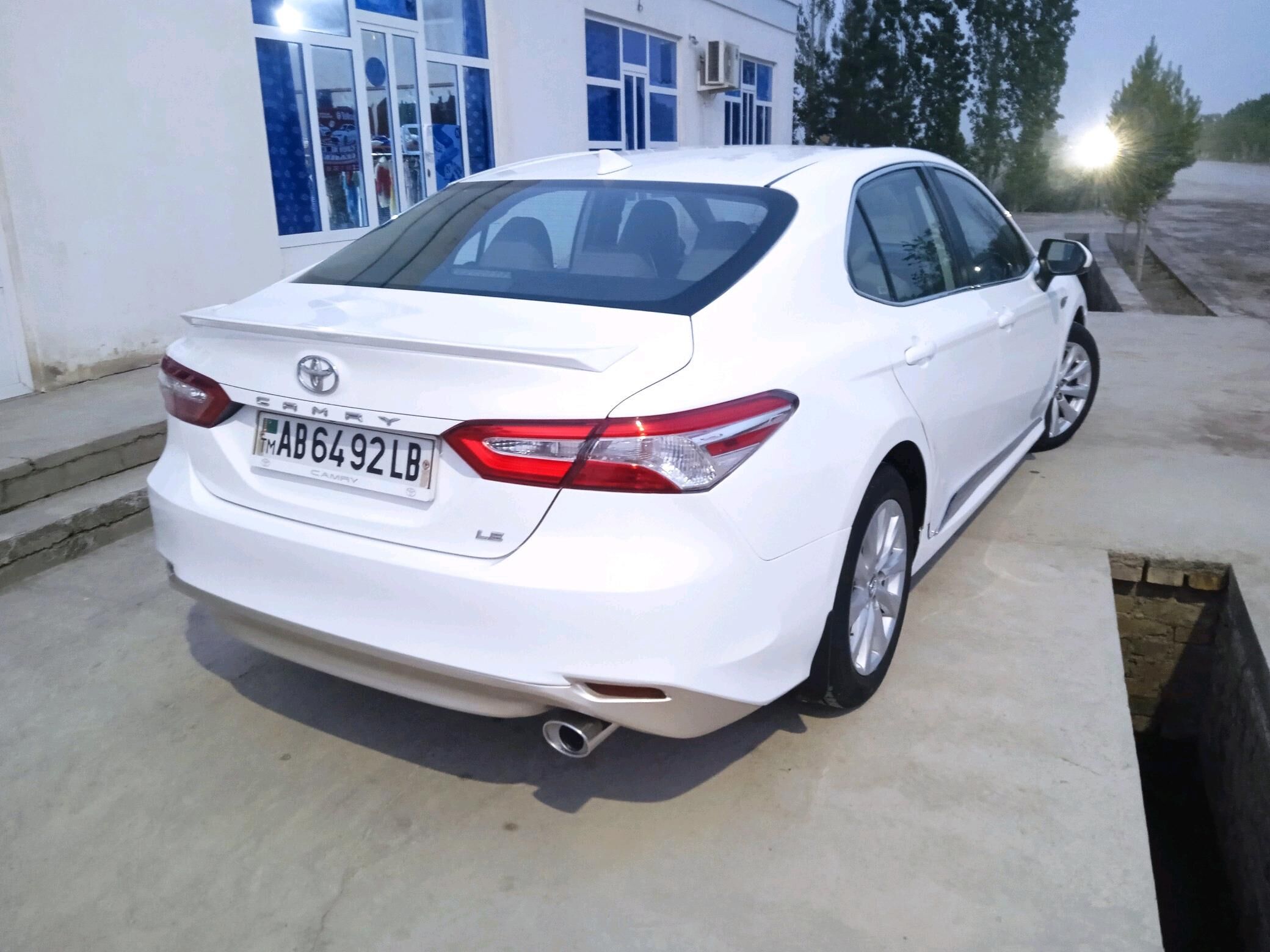 Toyota Camry 2020 - 320 000 TMT - Saýat - img 5