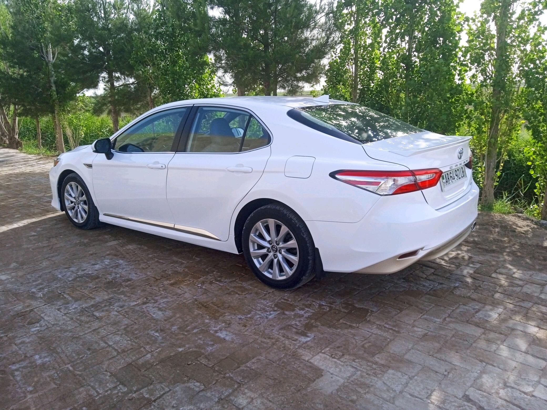 Toyota Camry 2020 - 320 000 TMT - Saýat - img 8