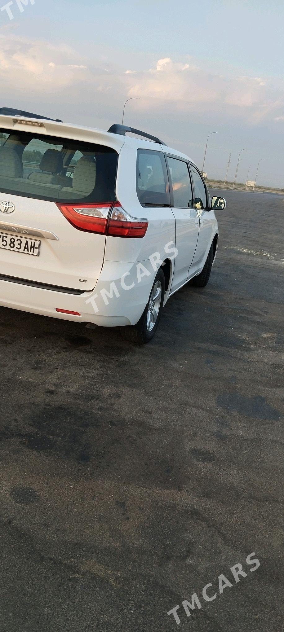 Toyota Sienna 2016 - 320 000 TMT - Babadaýhan - img 2