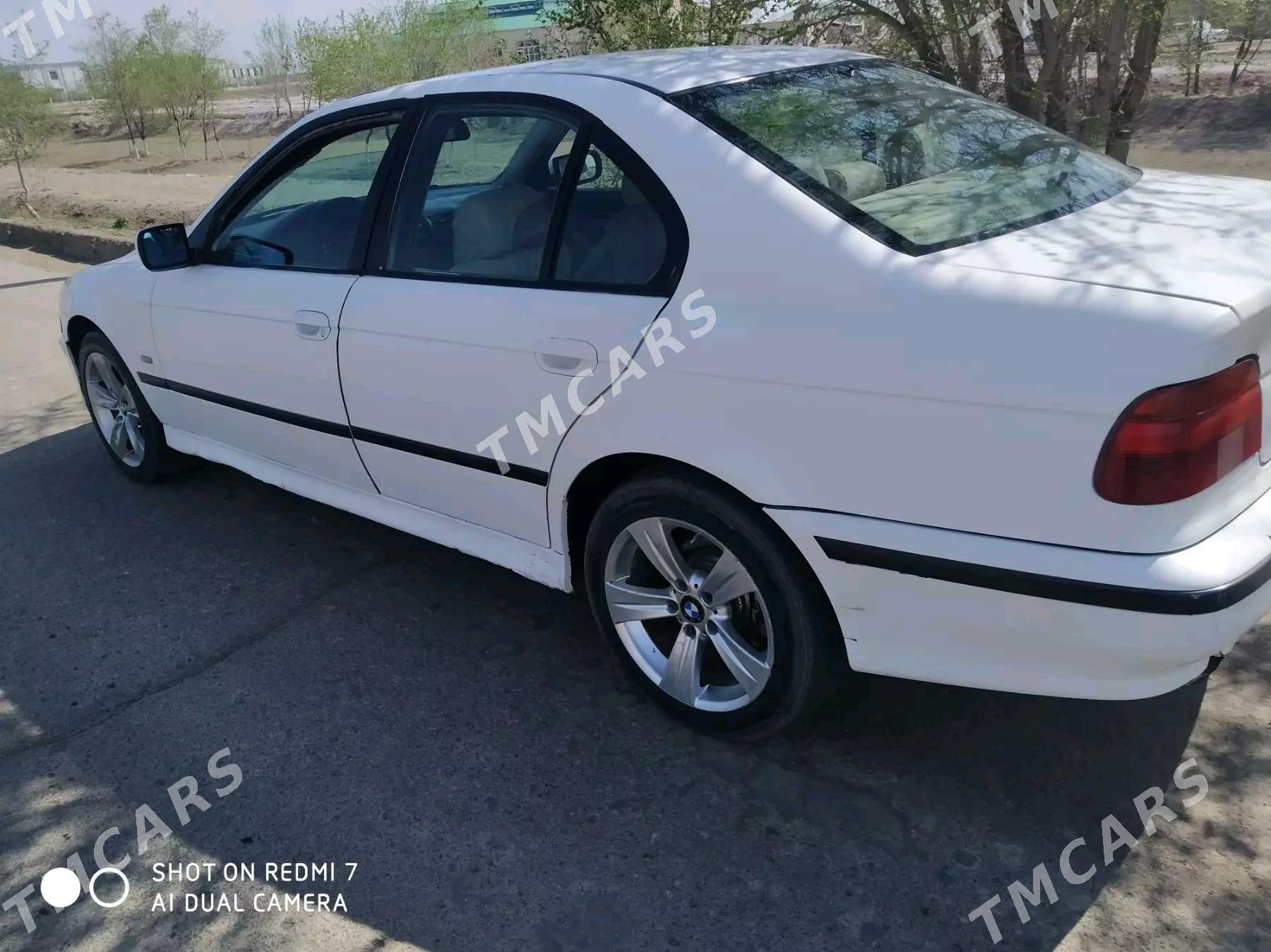 BMW E39 2001 - 47 000 TMT - Кёнеургенч - img 2