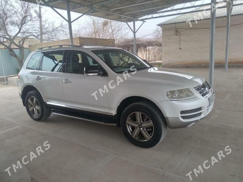 Volkswagen Touareg 2005 - 150 000 TMT - Murgap - img 9