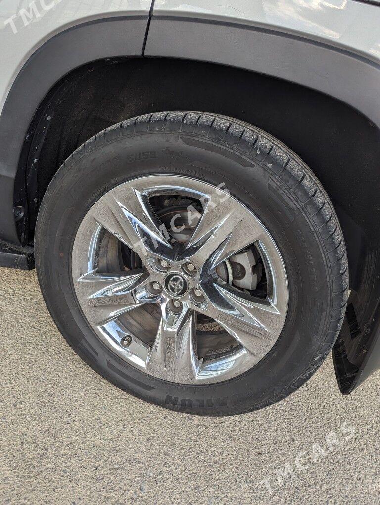Toyota Highlander 2019 - 440 000 TMT - Мары - img 2