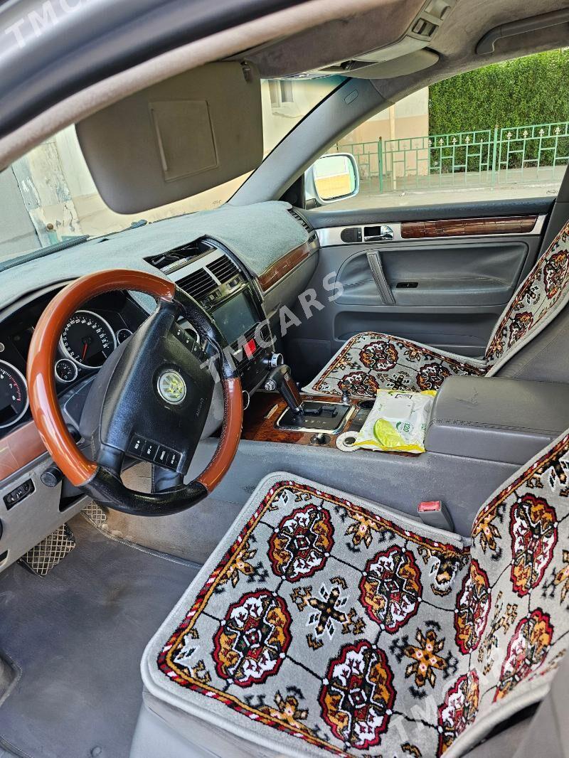 Volkswagen Touareg 2005 - 100 000 TMT - Türkmenabat - img 4