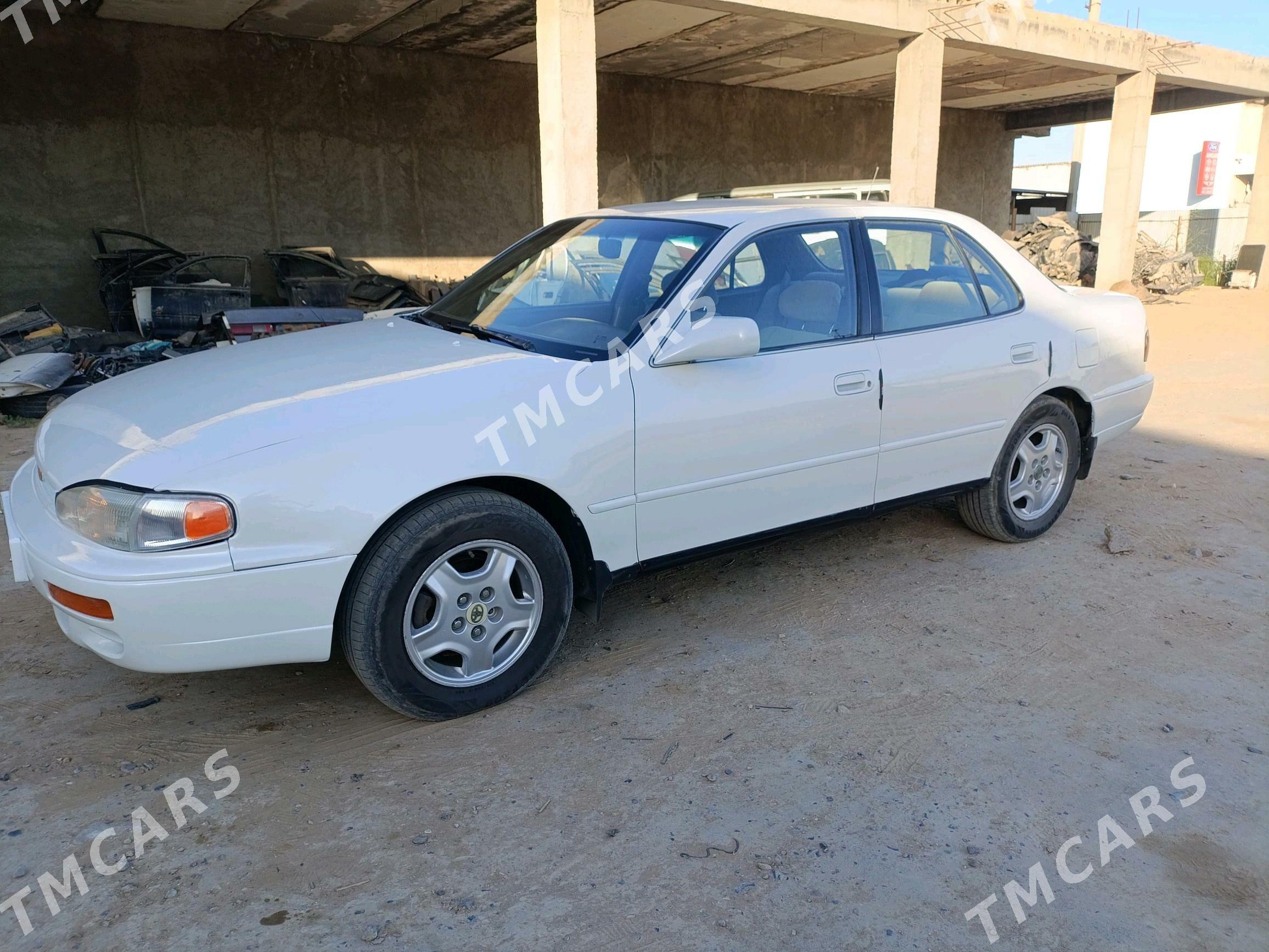 Toyota Camry 1995 - 90 000 TMT - Мары - img 1