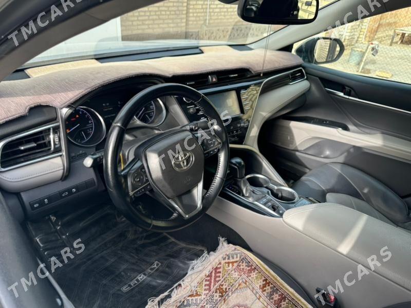 Toyota Camry 2018 - 240 000 TMT - Мары - img 2