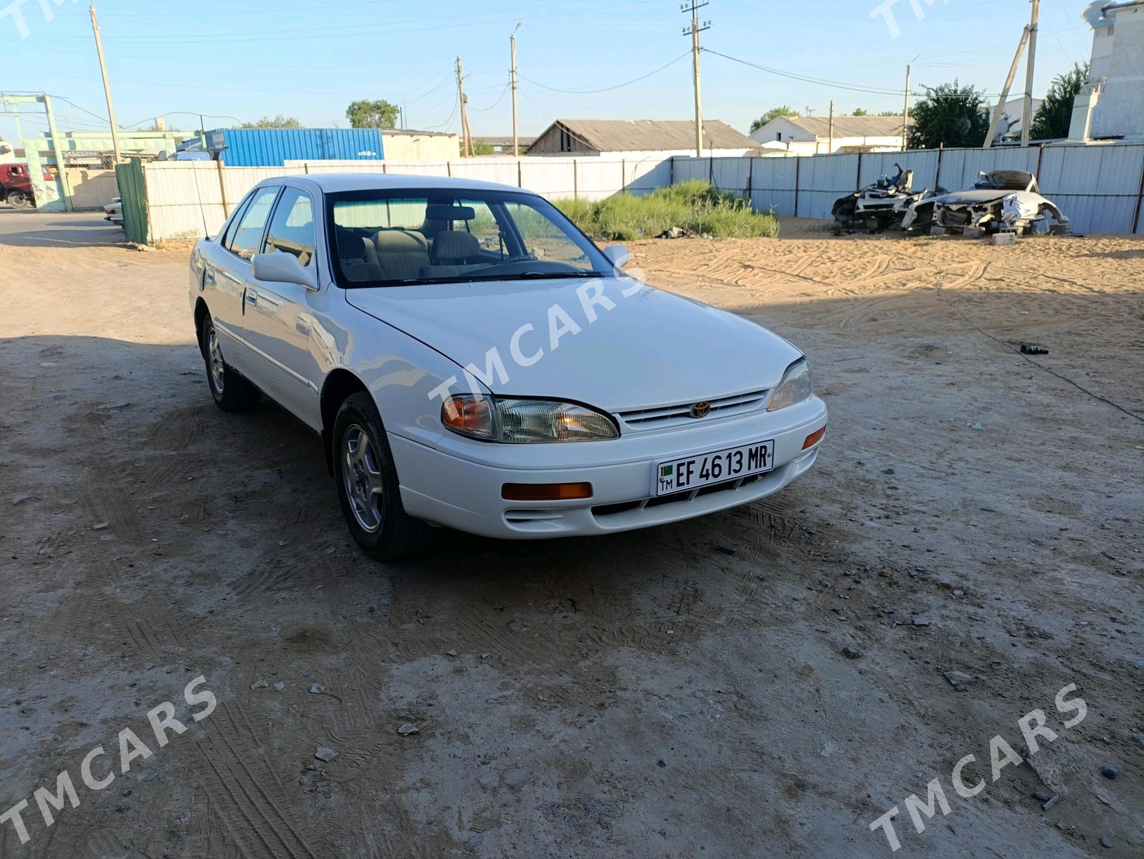 Toyota Camry 1995 - 90 000 TMT - Мары - img 4