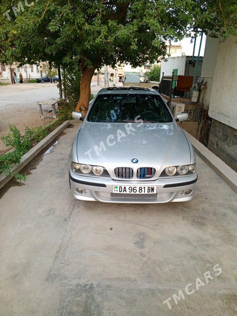 BMW 525 2000 - 130 000 TMT - Балканабат - img 1
