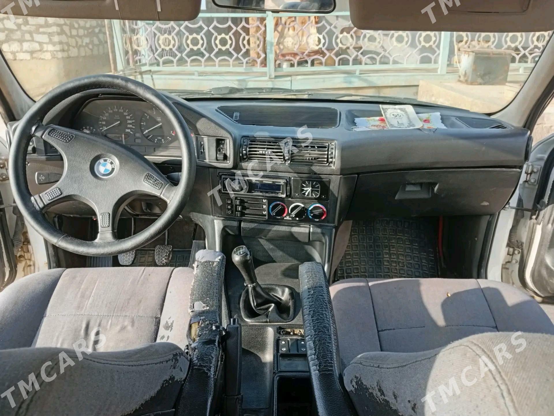 BMW E34 1990 - 33 000 TMT - Türkmenbaşy - img 4