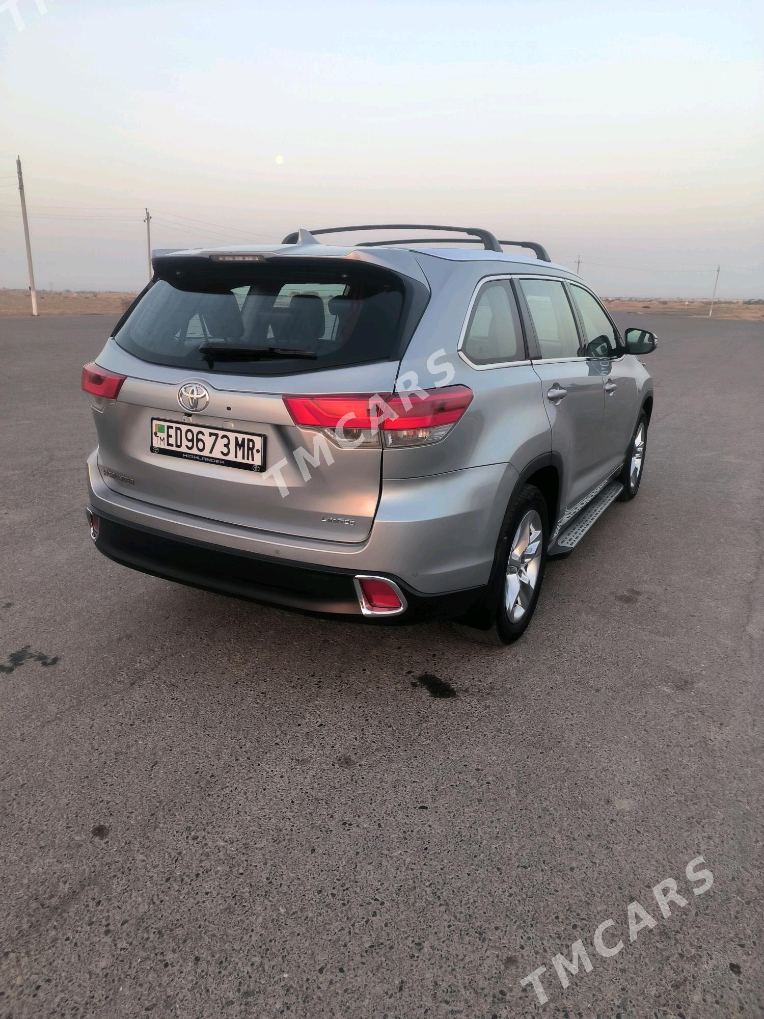 Toyota Highlander 2019 - 490 000 TMT - Байрамали - img 9