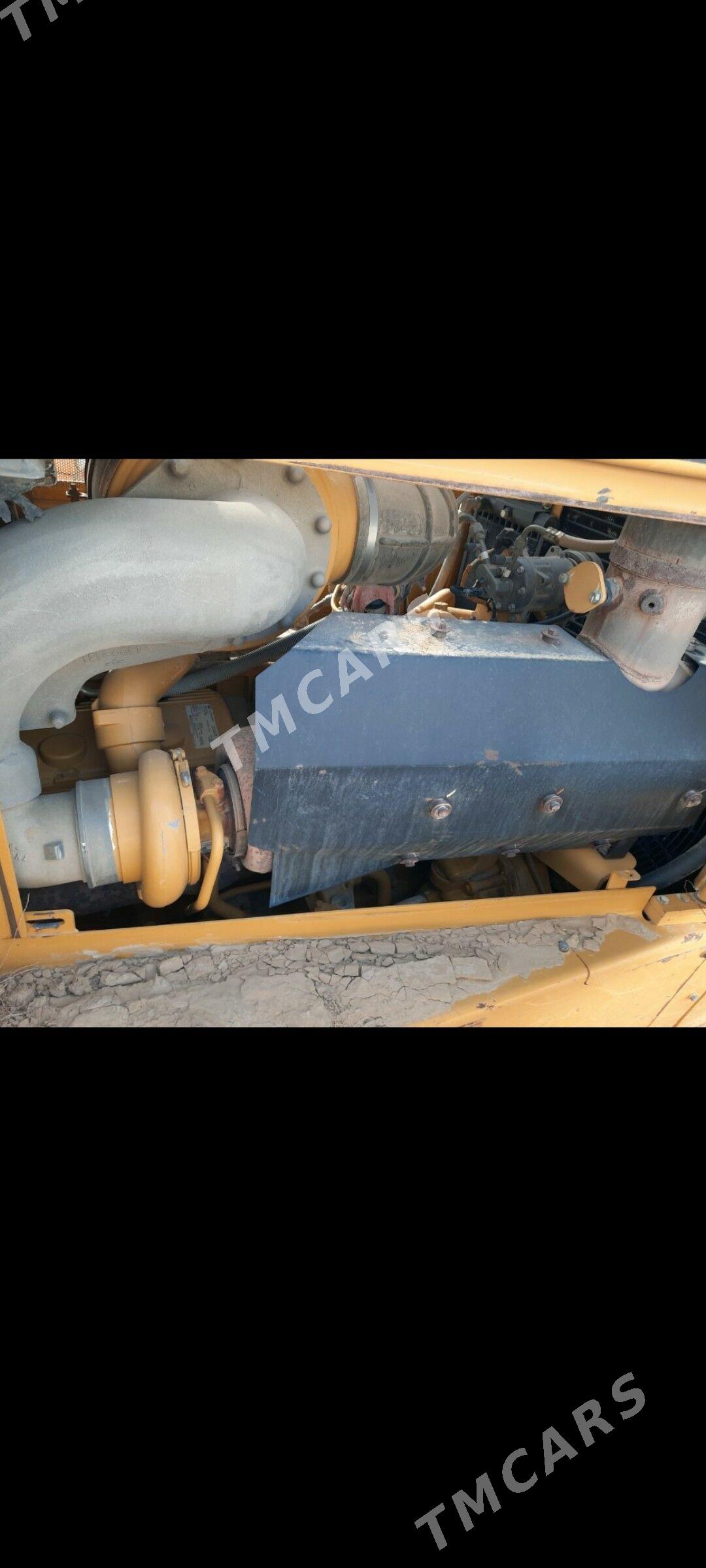 Caterpillar Dozer 2014 - 5 000 000 TMT - Ашхабад - img 2