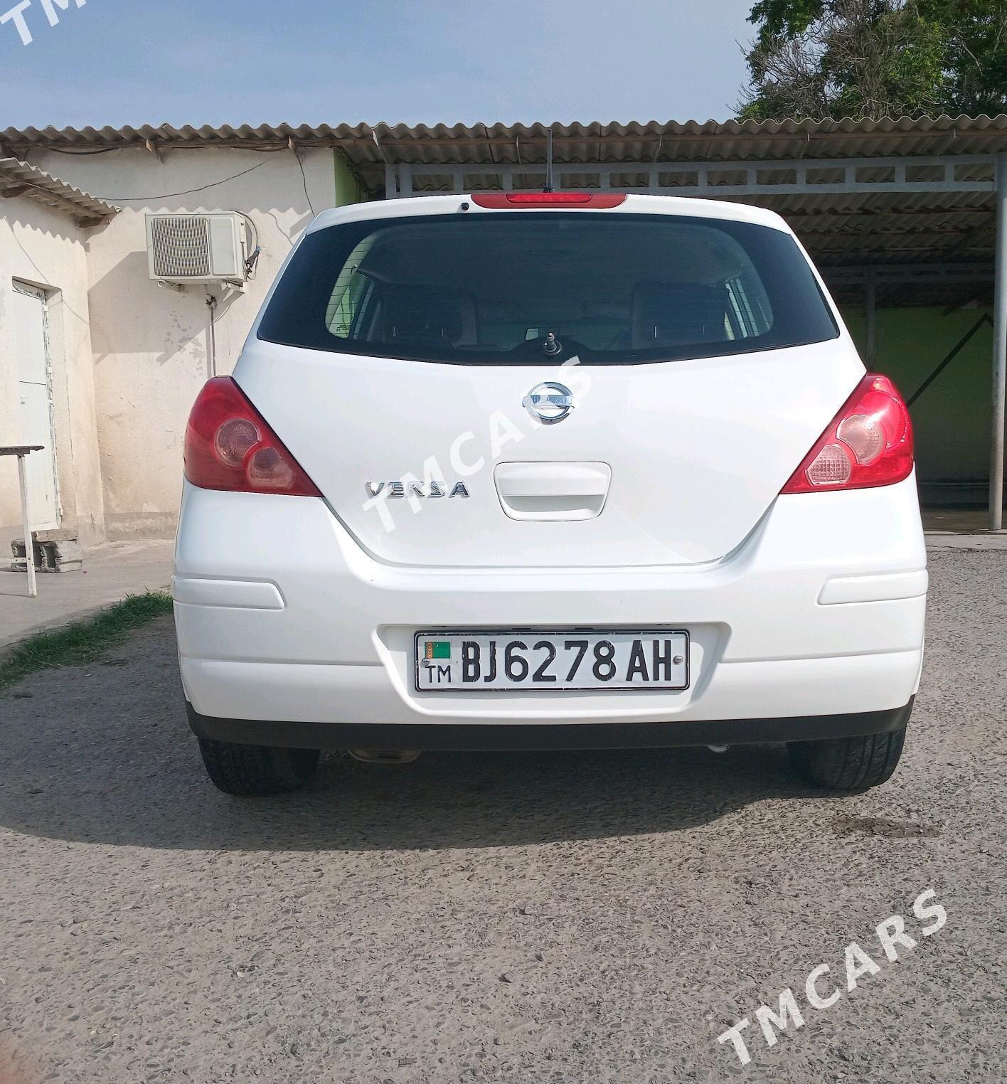 Nissan Versa 2010 - 110 000 TMT - Kaka - img 2
