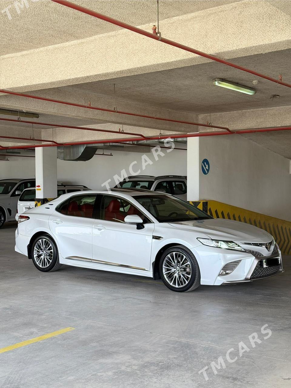 Toyota Camry 2021 - 560 000 TMT - Aşgabat - img 3