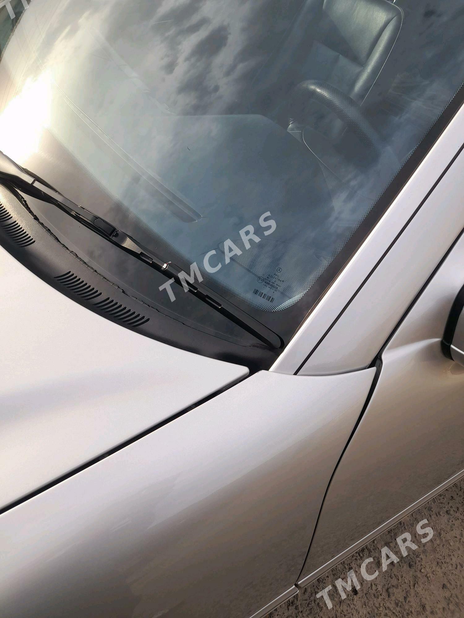 Mercedes-Benz E320 2000 - 115 000 TMT - Gyzylarbat - img 3