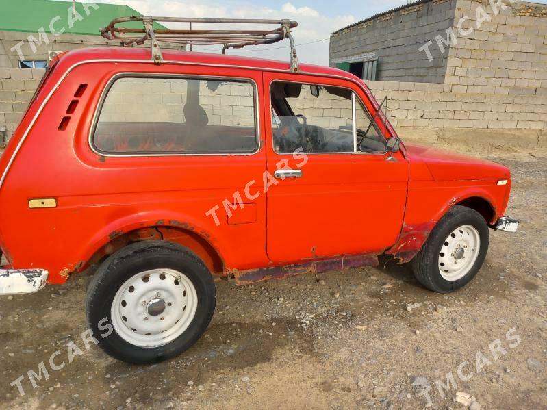 Lada Niva 1983 - 8 000 TMT - Бахарден - img 4