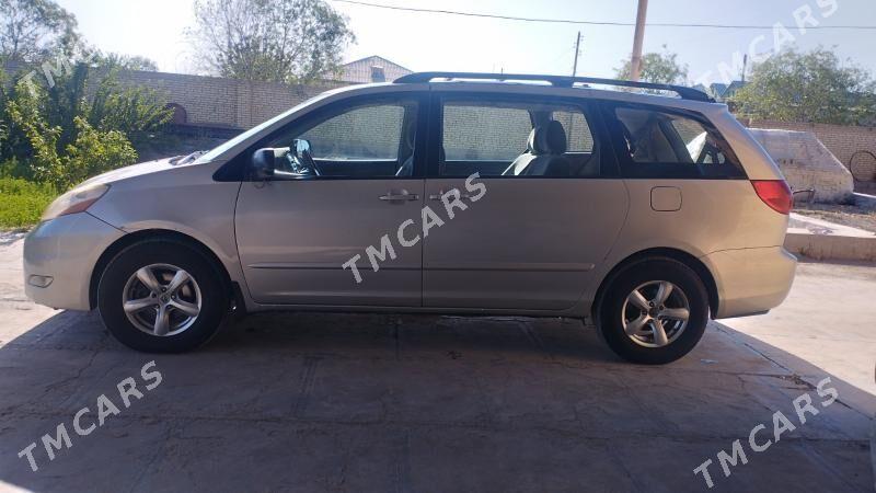 Toyota Sienna 2008 - 190 000 TMT - Murgap - img 3
