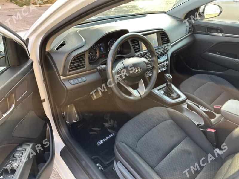 Hyundai Elantra 2020 - 212 000 TMT - Parahat 1 - img 6