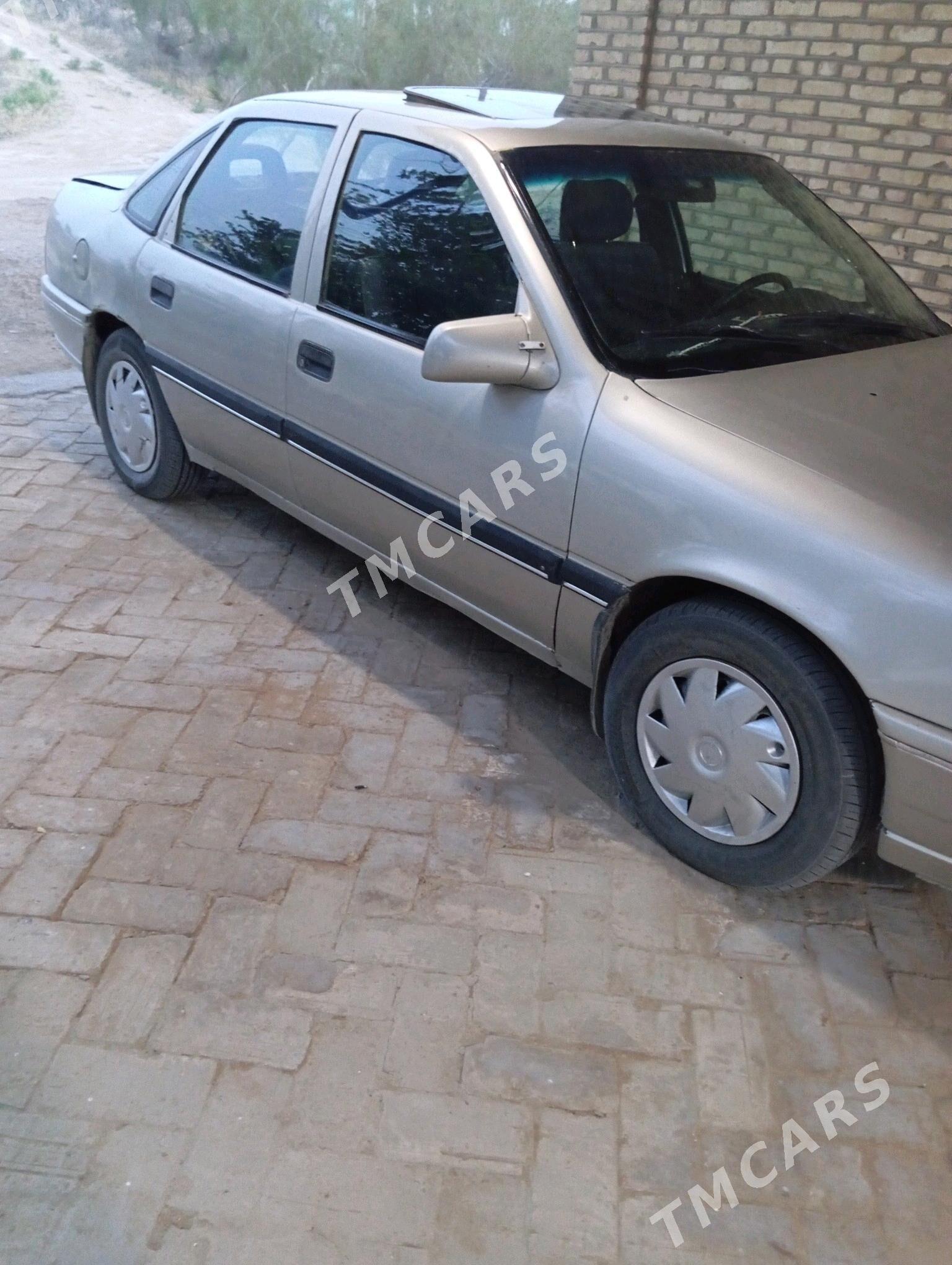 Opel Vectra 1992 - 28 000 TMT - Ýolöten - img 2