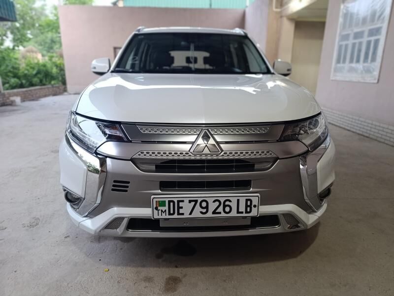 Mitsubishi Outlander 2023 - 320 000 TMT - Türkmenabat - img 2